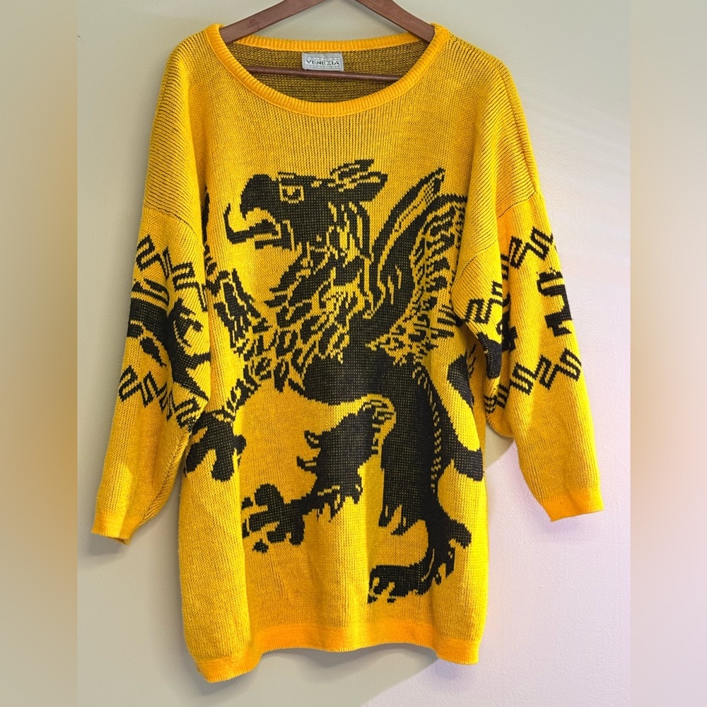 Marc Chemtob Renaissance Collection griffin sweater acrylic knit USA 6
